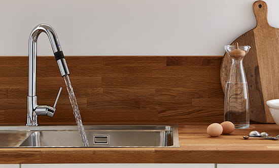 The clever kitchen tap that can deliver exact measures of water in millilitres, pints and cups.